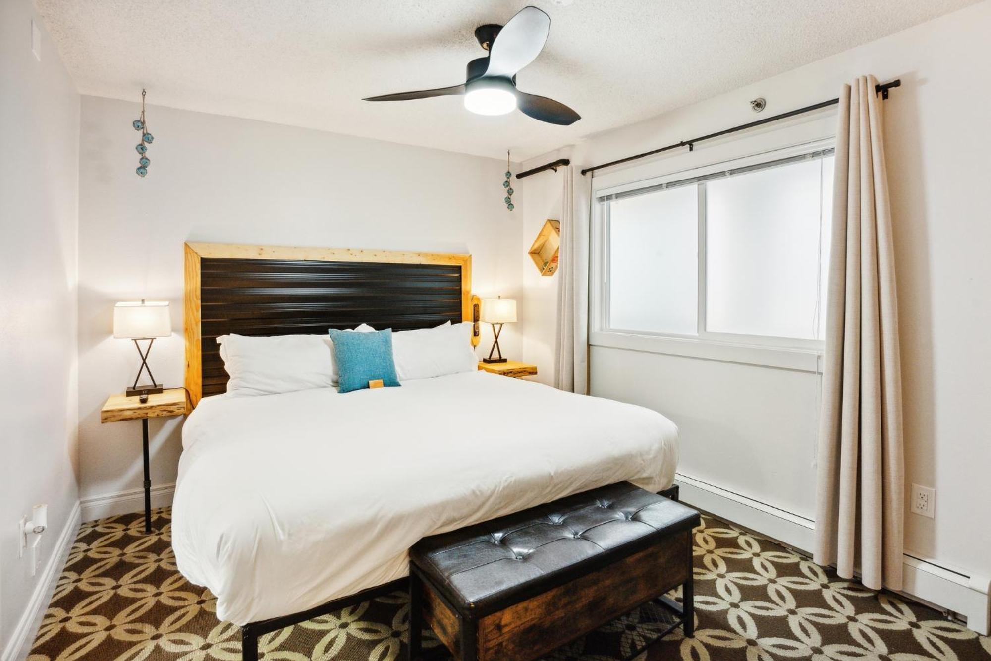 Highliner Hotel Anchorage Room photo